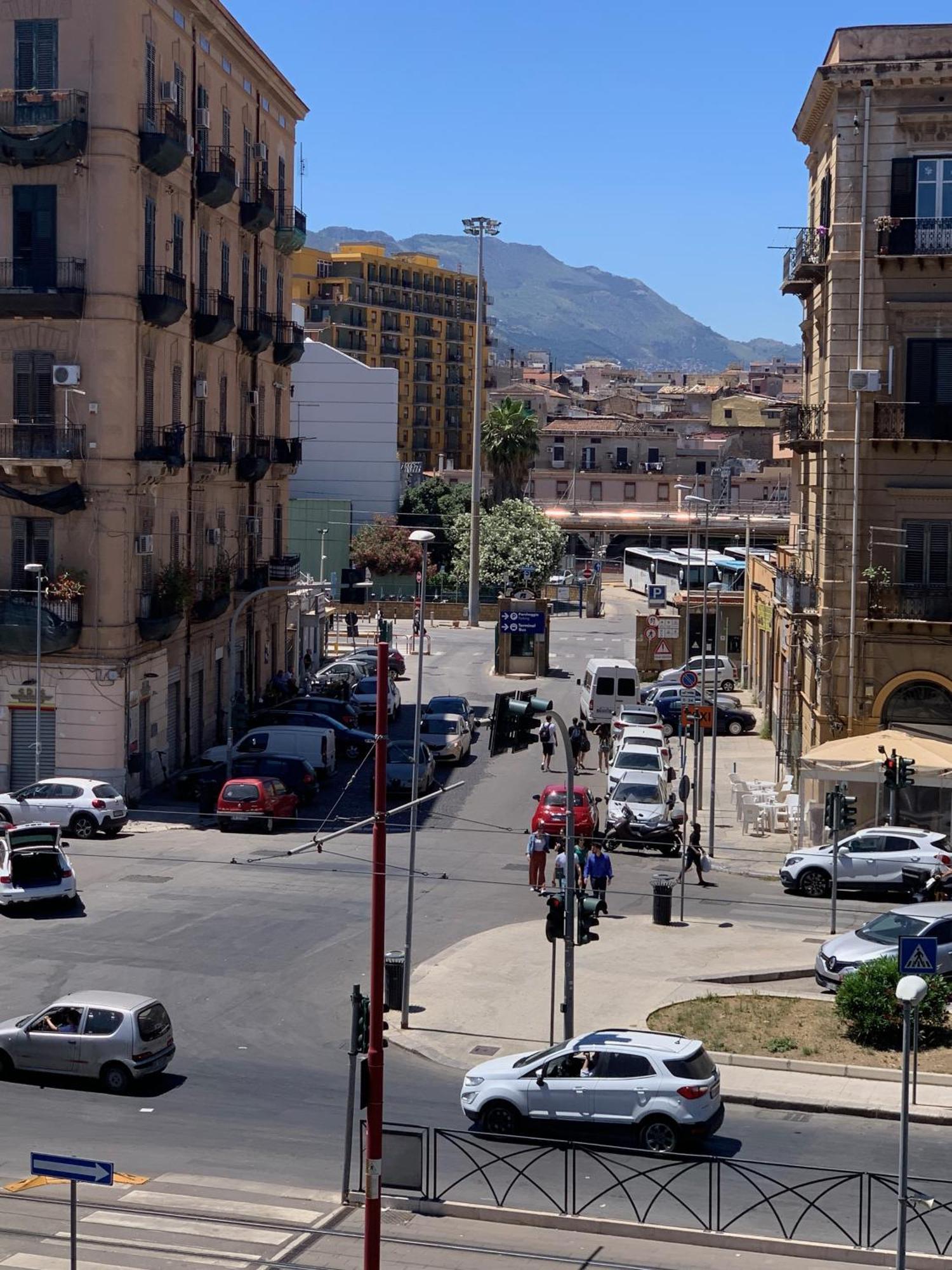 Central Station Palermo Exterior photo